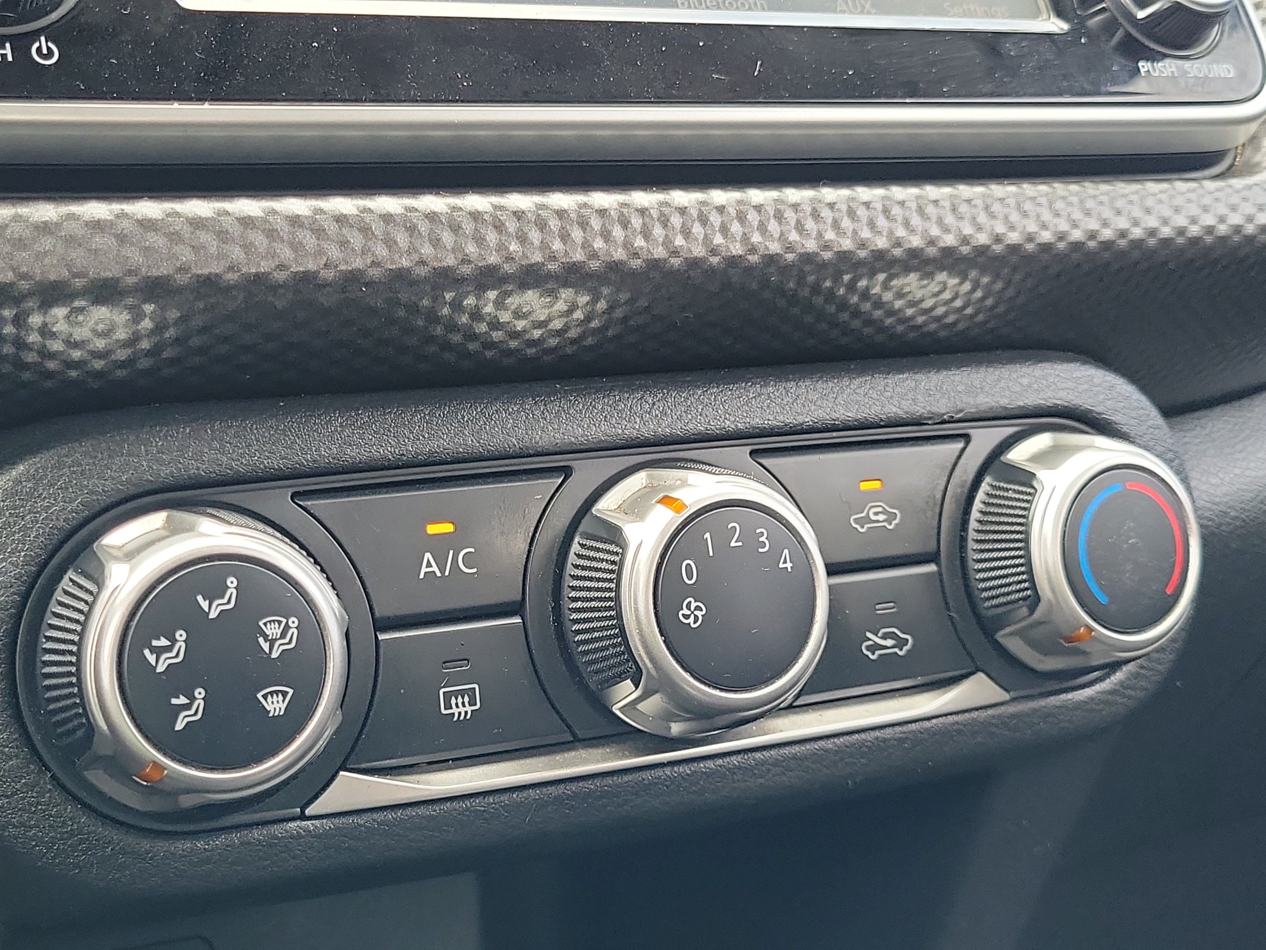 Used 2020 Nissan Kicks S FWD image 29