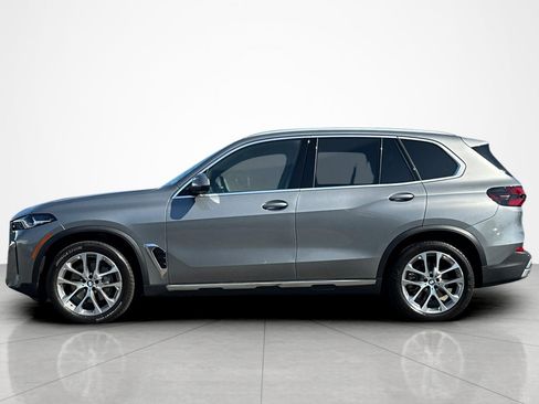 Used 2024 BMW X5 xDrive40i w/ Parking Assistance Package AWD/4WD image 2