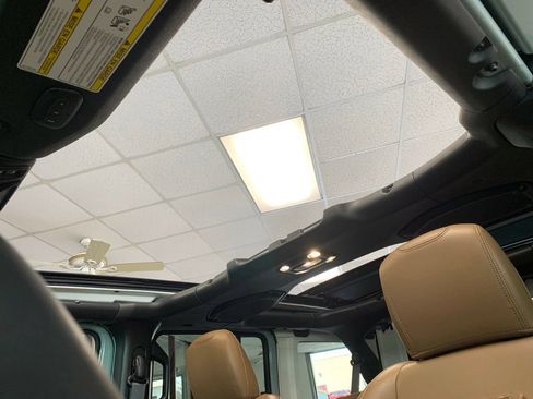 Used 2023 Jeep Wrangler Unlimited Sahara w/ Cold Weather Group AWD/4WD image 20