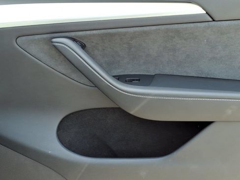 Used 2025 Tesla Model Y Performance AWD/4WD image 14