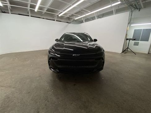 Used 2024 Chevrolet Equinox EV RS image 9