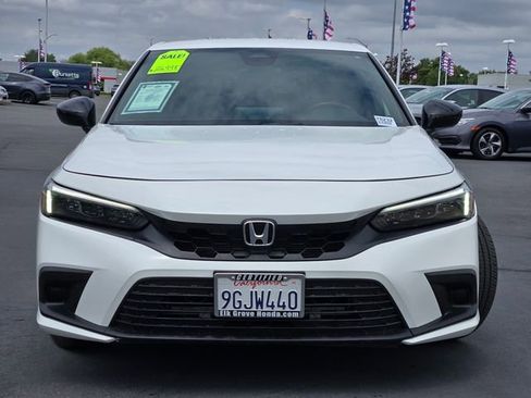 Used 2023 Honda Civic Sport image 2