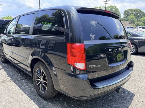 Used 2017 Dodge Grand Caravan GT FWD image 4