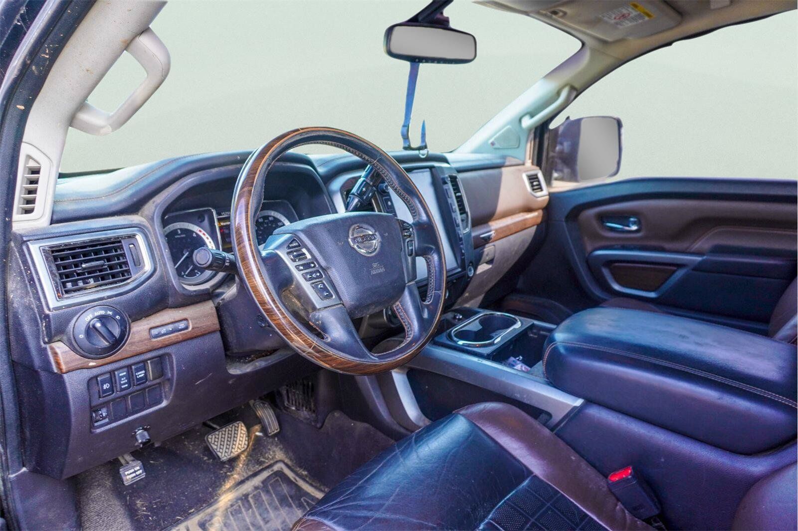 Used 2016 Nissan Titan Platinum Reserve AWD/4WD image 3