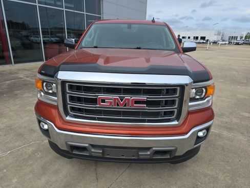 Used 2015 GMC Sierra 1500 SLT w/ SLT Crew Cab Value Package AWD/4WD image 4