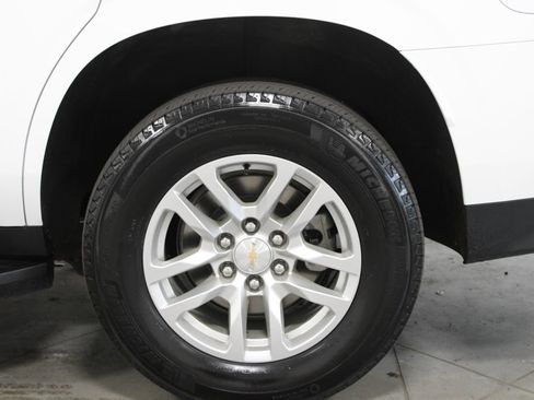 Used 2024 Chevrolet Tahoe LT RWD image 18