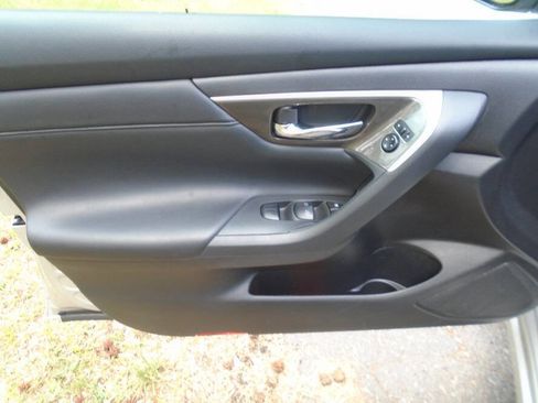 Used 2013 Nissan Altima 2.5 SL w/ Technology Pkg FWD image 20