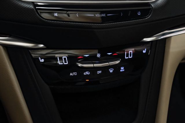 Used 2019 Cadillac XT5 Luxury FWD image 25