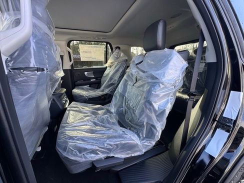 New 2026 Ford Expedition Platinum w/ Driver's Package image 8