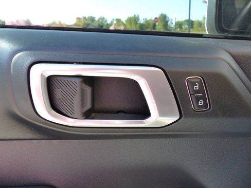 Used 2025 Ford Bronco Outer Banks AWD/4WD image 27