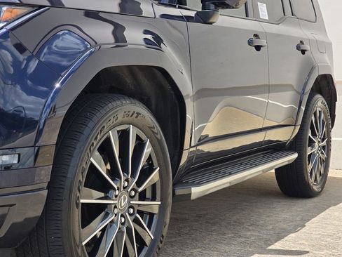 Used 2026 Lexus GX 550 w/ Accessory Package (2T) AWD/4WD image 46
