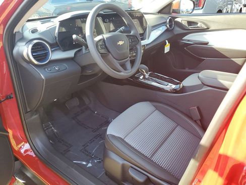 New 2026 Chevrolet Trax LT image 18