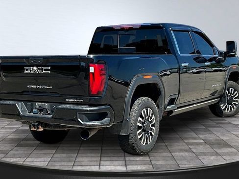 Used 2024 GMC Sierra 2500 Denali Ultimate AWD/4WD image 6