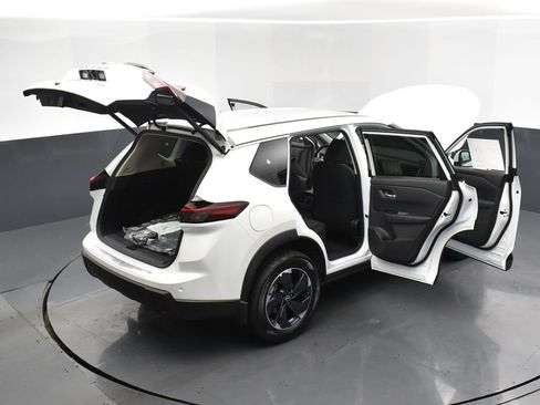 New 2026 Nissan Rogue SV image 30