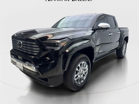 Used 2025 Toyota Tacoma Limited AWD/4WD image 2