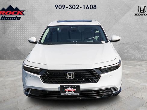 Used 2023 Honda Accord Touring image 2