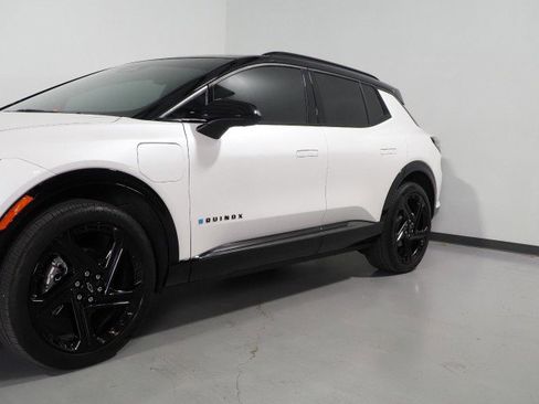 Used 2024 Chevrolet Equinox EV RS image 56