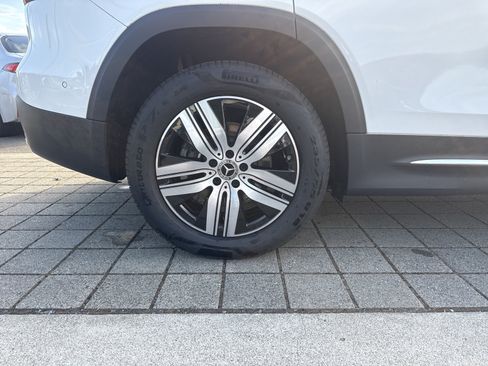 Certified 2024 Mercedes-Benz EQB 250+ image 11