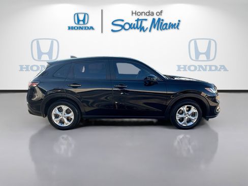 Used 2023 Honda HR-V LX image 8