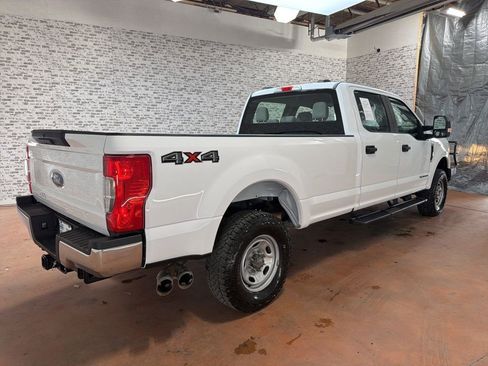 Used 2022 Ford F250 XL w/ Power Equipment Group image 7