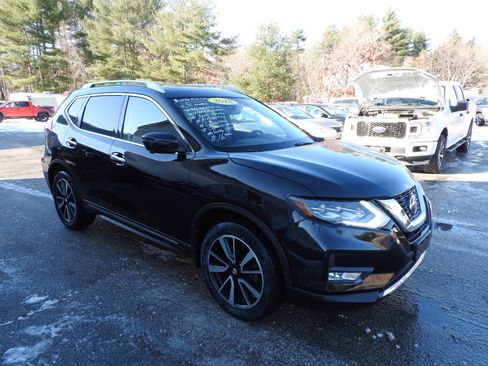 Used 2018 Nissan Rogue SL w/ Premium Package image 3