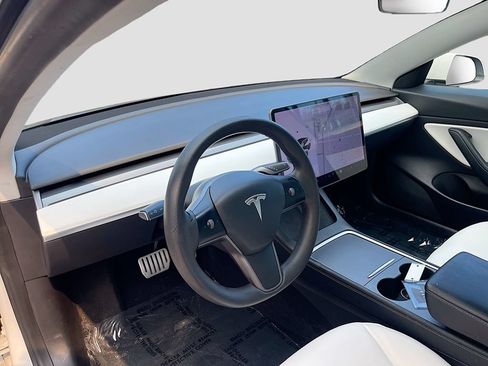 Used 2021 Tesla Model 3 Long Range AWD/4WD image 18