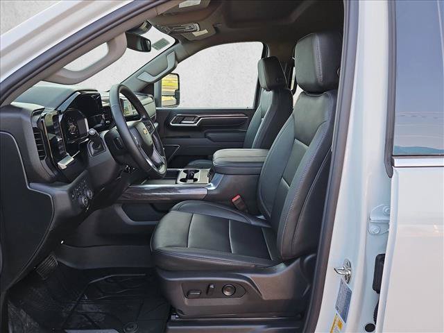 New 2026 Chevrolet Silverado 3500 LTZ w/ LTZ Texas Edition AWD/4WD image 4