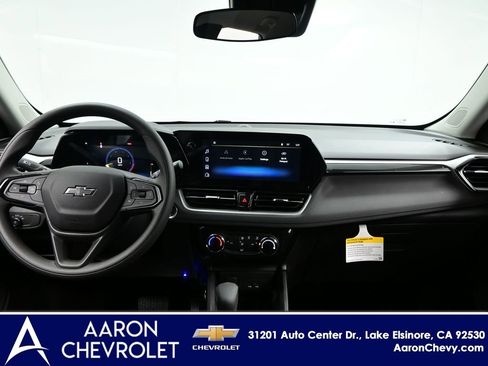 New 2026 Chevrolet TrailBlazer LT w/ Midnight Edition FWD image 16