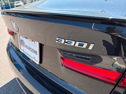 Used 2019 BMW 330i Sedan w/ M Sport Package RWD image 7