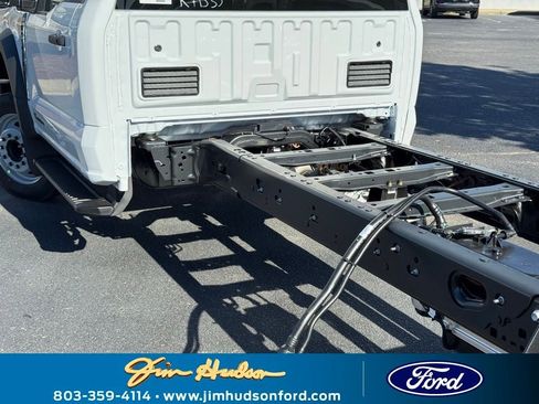 New 2026 Ford F550 2WD Regular Cab Super Duty image 7