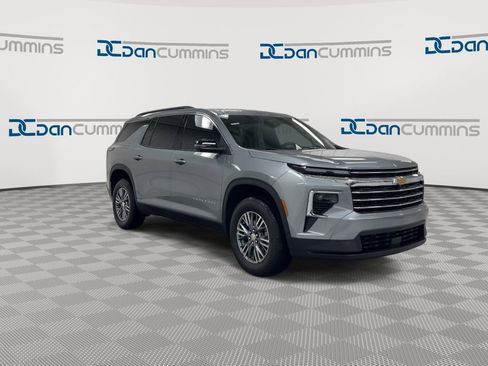 Certified 2026 Chevrolet Traverse LT w/ Driver Confidence Package image 2