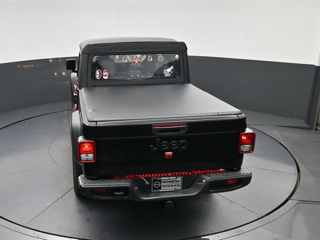 Used 2025 Jeep Gladiator Sport AWD/4WD image 33