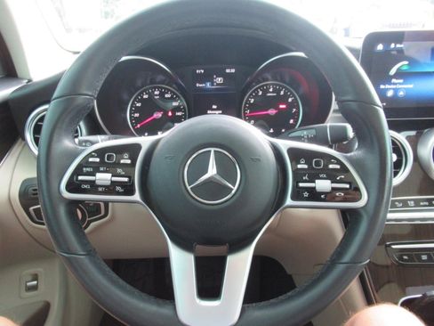 Used 2022 Mercedes-Benz GLC 300 image 23