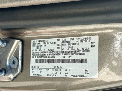 Used 2017 Lincoln MKC Select w/ Select Plus Package image 30