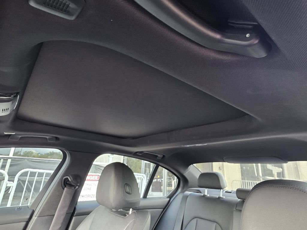Used 2020 BMW 330i Sedan w/ Convenience Package RWD image 7