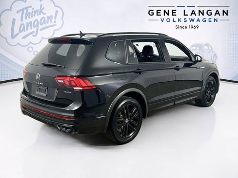 Certified 2022 Volkswagen Tiguan SE R-Line AWD/4WD image 5