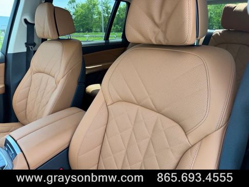 Used 2026 BMW X7 xDrive40i AWD/4WD image 12