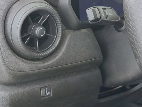 Used 2023 Chevrolet Colorado W/T image 12