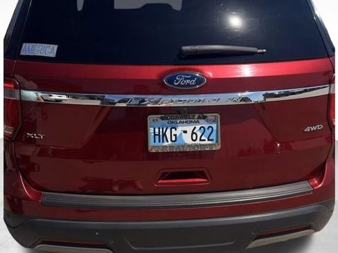 Used 2019 Ford Explorer XLT AWD/4WD image 7