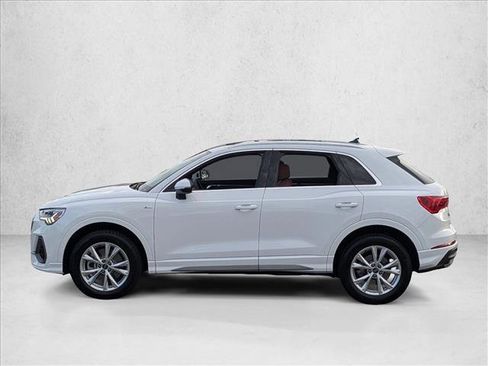 Certified 2025 Audi Q3 2.0T Premium w/ Convenience Package image 8