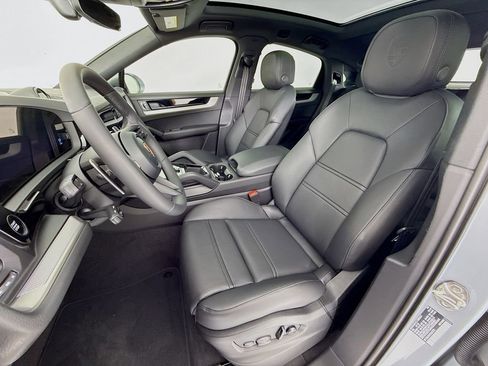 New 2026 Porsche Cayenne Coupe image 5