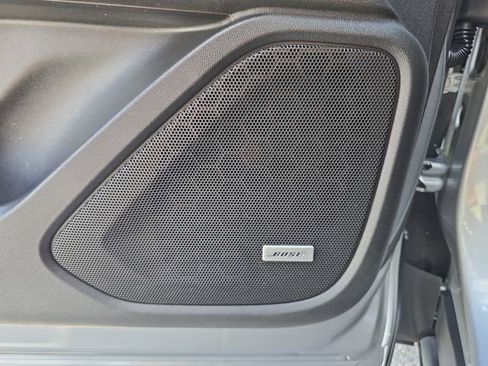 Certified 2023 GMC Terrain SLT w/ Infotainment Package II image 17