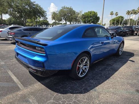 Used 2025 Dodge Charger Daytona Scat Pack w/ Track Pack AWD/4WD image 5