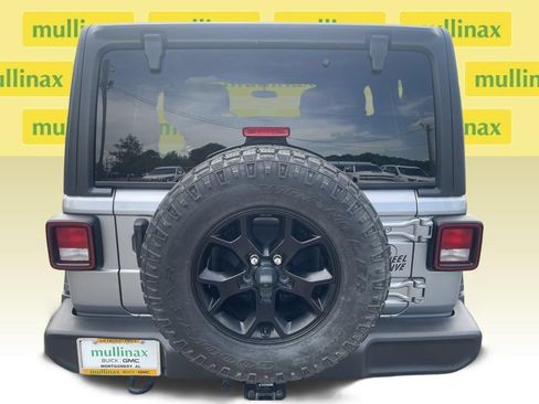 Used 2021 Jeep Wrangler Unlimited Sport AWD/4WD image 9