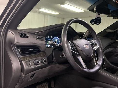 Certified 2018 Cadillac Escalade Platinum AWD/4WD image 10