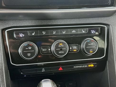Used 2018 Volkswagen Atlas SEL AWD/4WD image 23