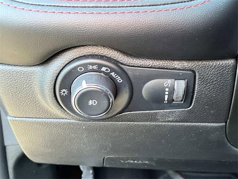 Used 2023 Dodge Durango GT image 32