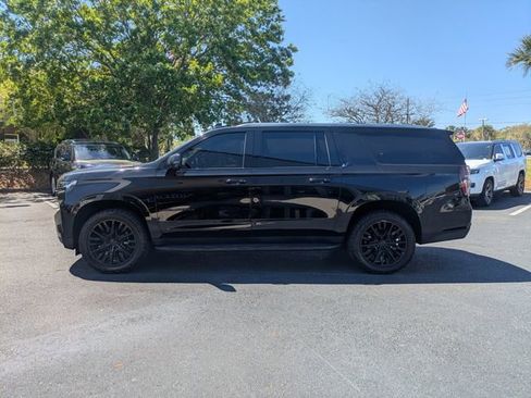 Used 2024 Chevrolet Suburban LT w/ LT Signature Package image 6