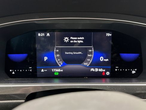 Used 2023 Volkswagen Tiguan SE AWD/4WD image 9