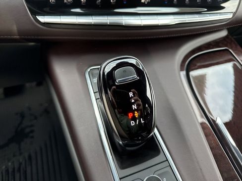 Used 2023 Cadillac Escalade ESV Sport Platinum w/ LPO, ONYX Package image 21